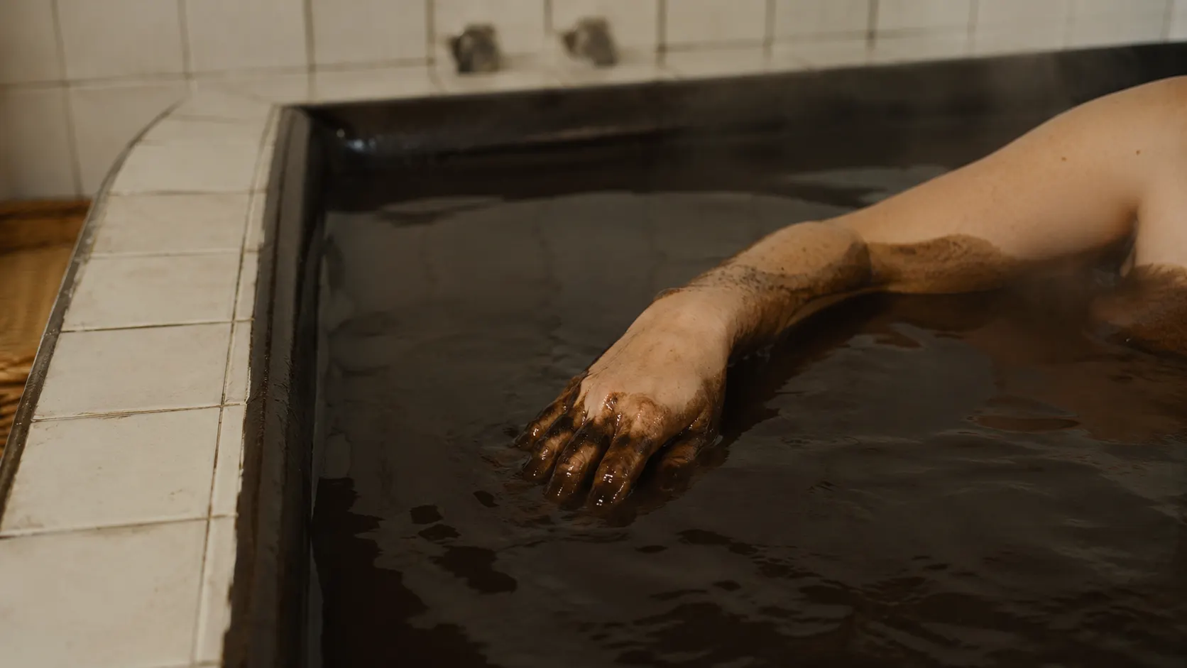 Peat Peat Balneotherapy — immersion application